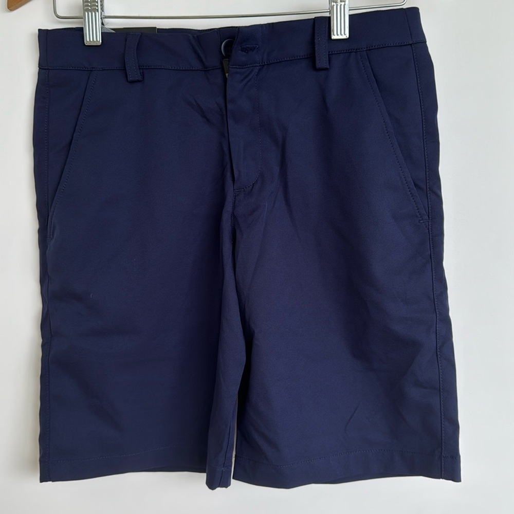 BRAND NEW UNDER ARMOUR BOYS SHORT IN SIZEE L